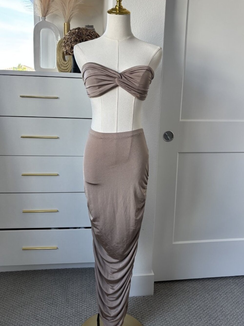 WIN WIN VACATION Two piece Set Twisted Bra Ruched Skirt on Sides Size 0-2/XS-S
